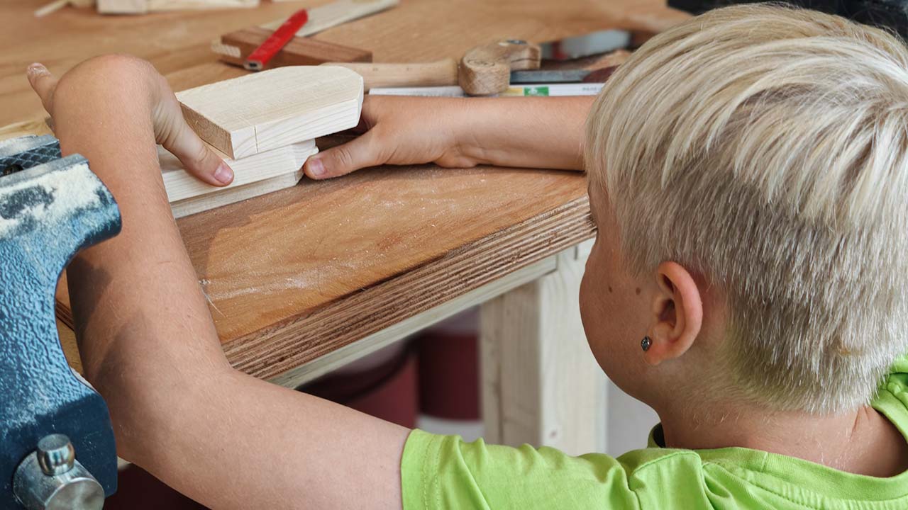 die-werkinsel-holzwerkstatt-meitingen-familienwerken-02