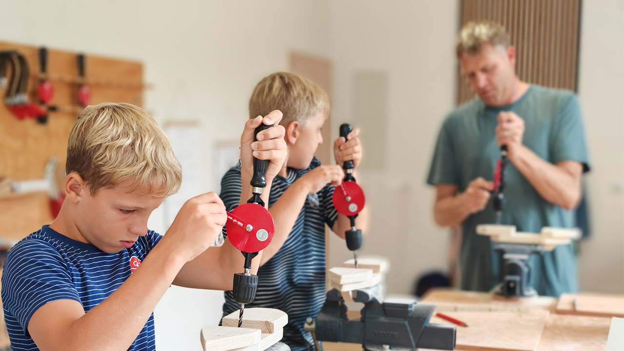 die-werkinsel-holzwerkstatt-meitingen-ferienkurs-01
