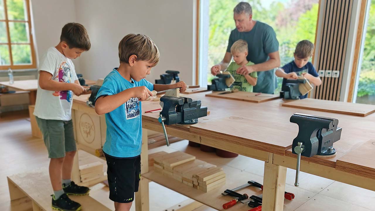 die-werkinsel-holzwerkstatt-meitingen-ferienkurs-02