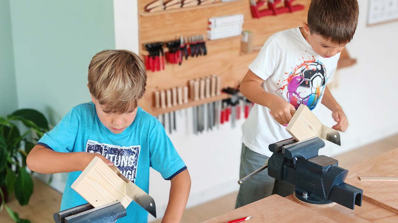 die-werkinsel-holzwerkstatt-meitingen-kindergeburtstag-01